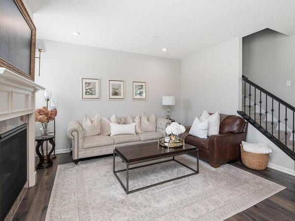 8100 Evergreen LN N, Maple Grove, MN 55369