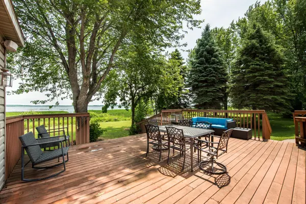 1009 County Road 10 NE, Osakis, MN 56360