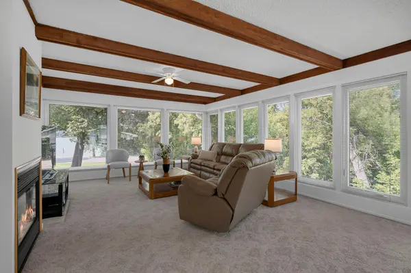 2686 Keller Pkwy, Maplewood, MN 55109