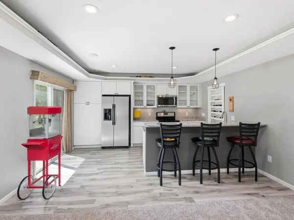 1631 Sparrow RD, Waconia, MN 55387