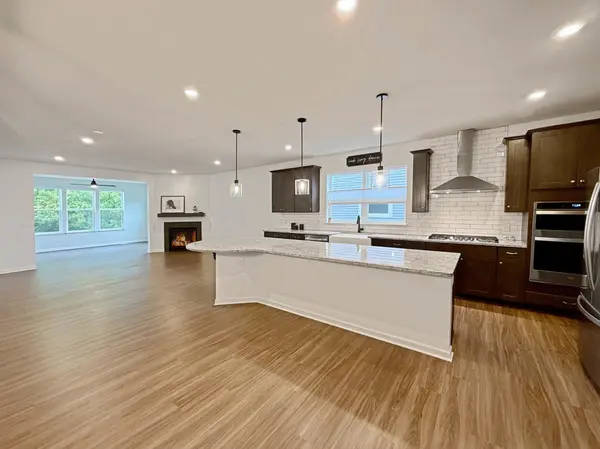 4648 Benjamin PL, Woodbury, MN 55129