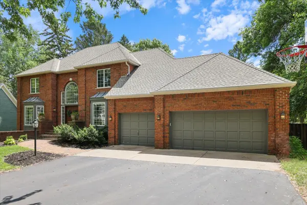 1638 Quail Ridge CIR, Woodbury, MN 55125