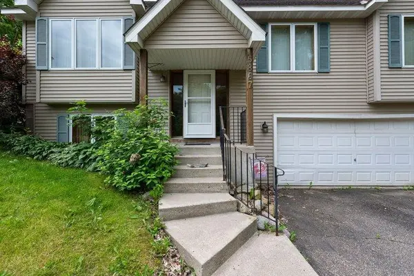 5867 Bartlett BLVD, Mound, MN 55364