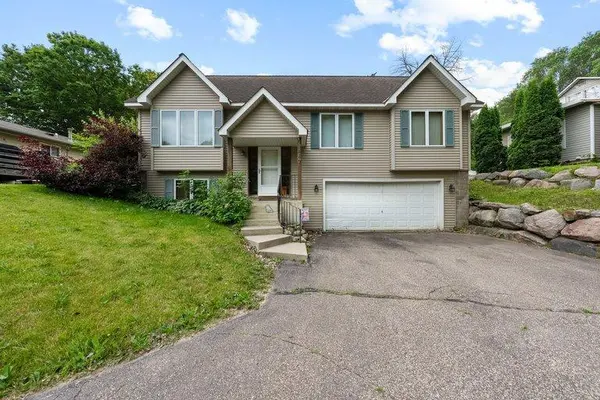 5867 Bartlett BLVD, Mound, MN 55364