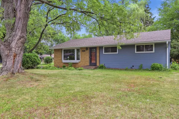 2360 Circle DR, White Bear Lake, MN 55110
