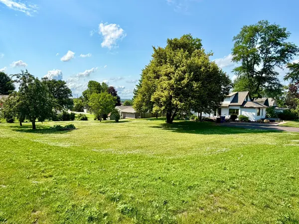 142 Red Wing AVE S, Red Wing, MN 55066
