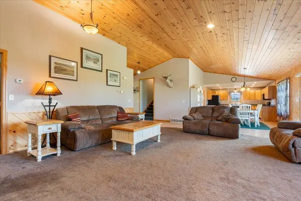 8405 60th ST SW, Staples, MN 56479
