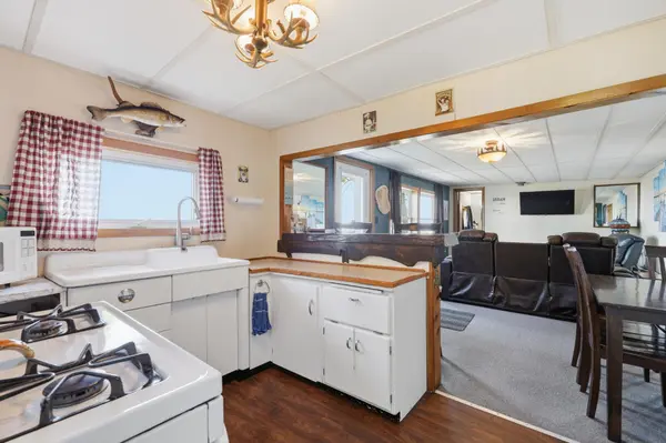 5589 Wildwood AVE, Isle, MN 56342
