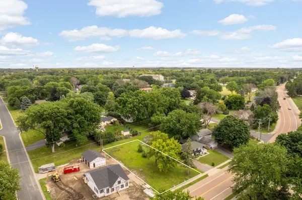 8115 Victoria DR, Victoria, MN 55386