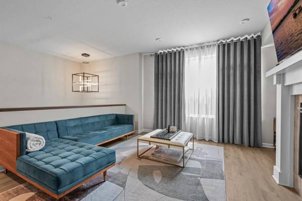 2215 Gateway Hill RD, North Saint Paul, MN 55109