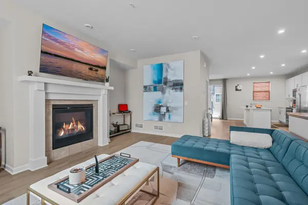 2215 Gateway Hill RD, North Saint Paul, MN 55109