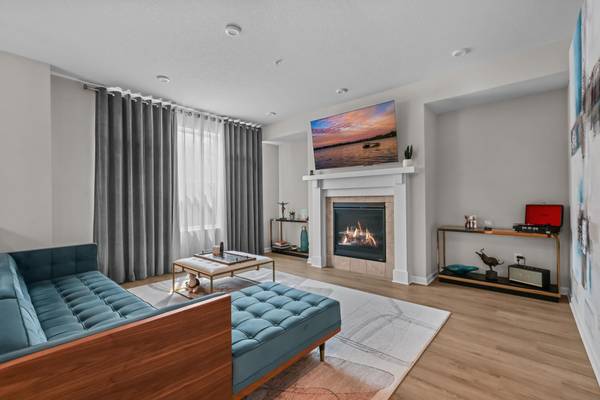 2215 Gateway Hill RD, North Saint Paul, MN 55109