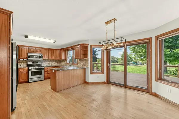 1110 Southern Hills LN SW, Rochester, MN 55902