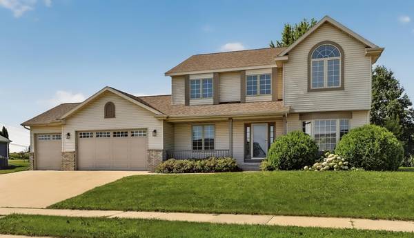 1110 Southern Hills LN SW, Rochester, MN 55902