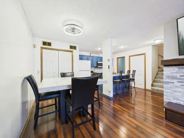 1853 Riverwood DR #4, Burnsville, MN 55337