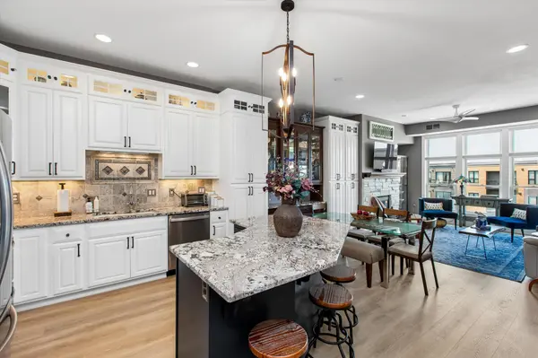150 E Travelers TRL #420, Burnsville, MN 55337