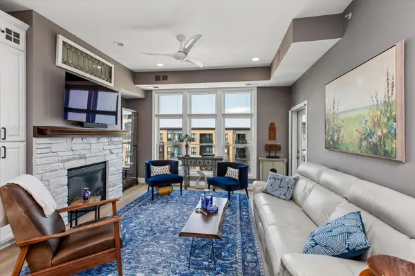 150 E Travelers TRL #420, Burnsville, MN 55337