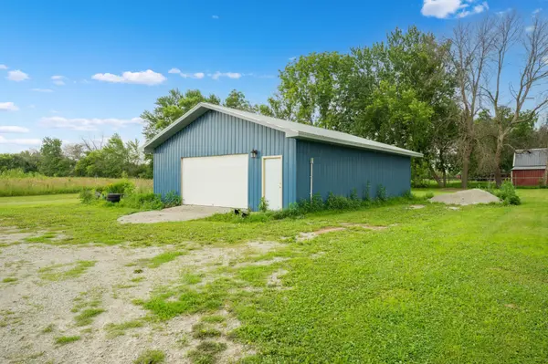 55570 State Highway 56, West Concord, MN 55985