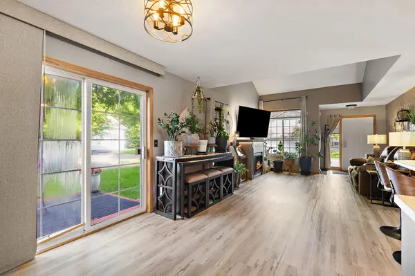 317 Creekside DR, Buffalo, MN 55313