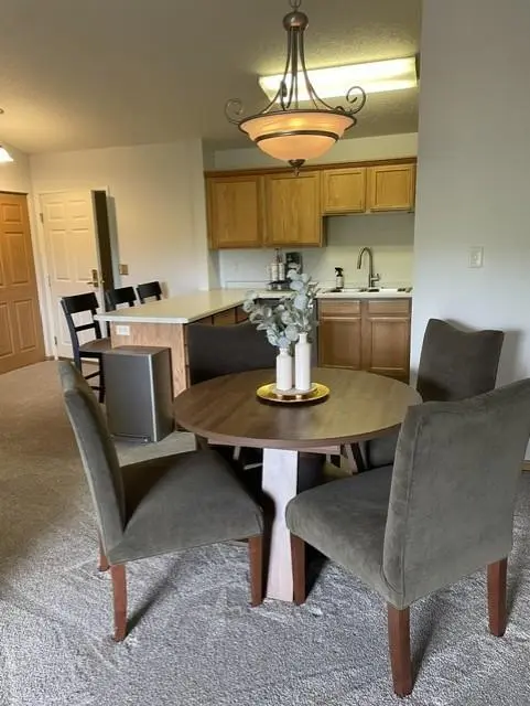1321 Lake DR W #320, Chanhassen, MN 55317