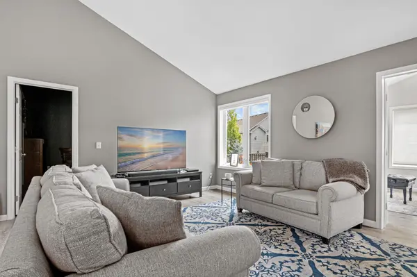 13800 Fernando AVE, Apple Valley, MN 55124