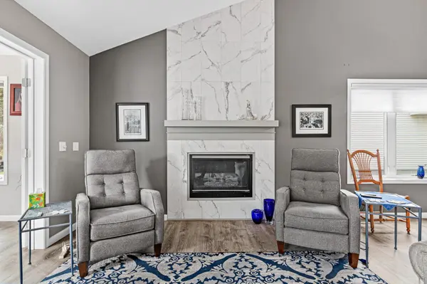 13800 Fernando AVE, Apple Valley, MN 55124