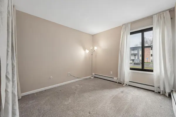 4110 Rahn RD #115, Eagan, MN 55122
