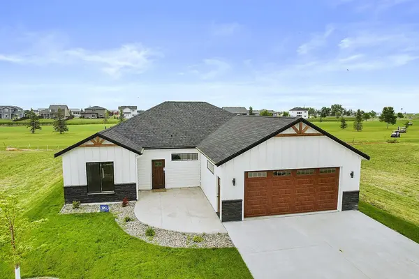 215 Emma CT, Mapleton, ND 58059