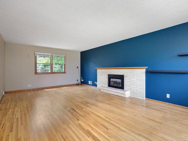 3549 Ensign AVE N, New Hope, MN 55427