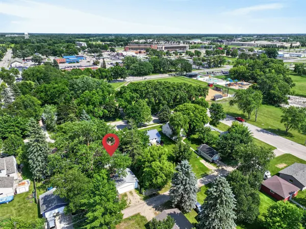 1408 Elm ST, Alexandria, MN 56308
