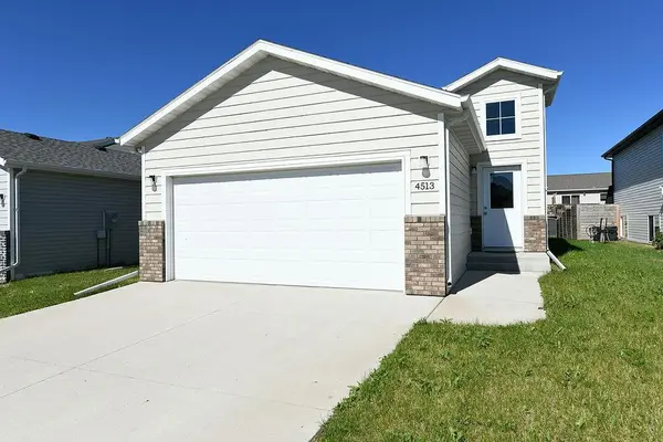 4513 17 ST S, Moorhead, MN 56560