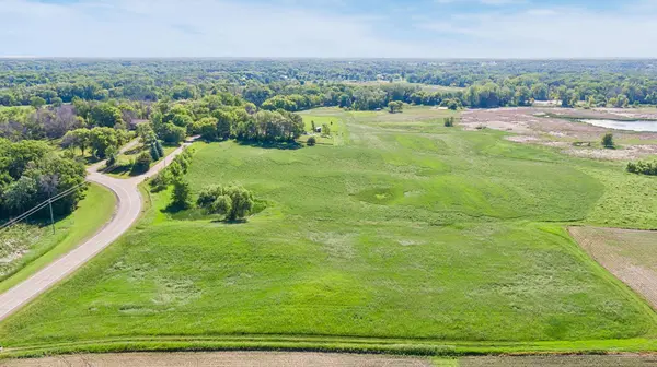 8XXX 200th ST, Forest Lake, MN 55025