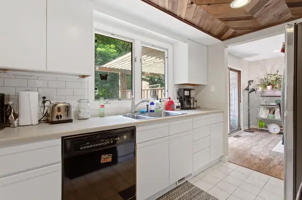 58 Walden ST, Burnsville, MN 55337