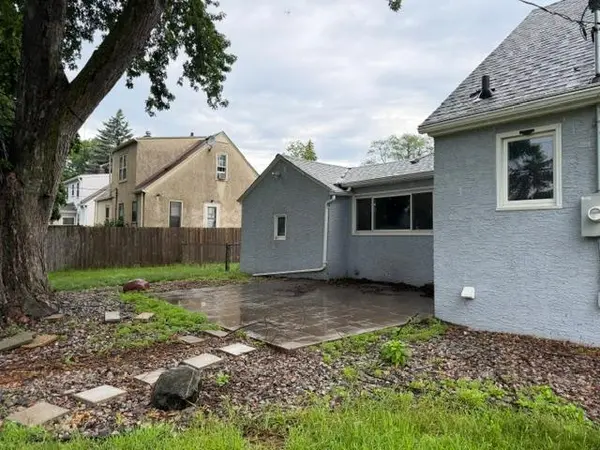 132 Richmond ST E, South Saint Paul, MN 55075