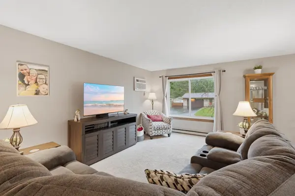 1407 Meadowlark LN, New Richmond, WI 54017