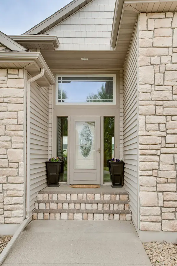 718 N Sedona DR, West Fargo, ND 58078