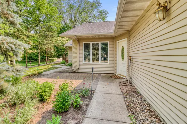 1637 Long Bridge RD, Detroit Lakes, MN 56501