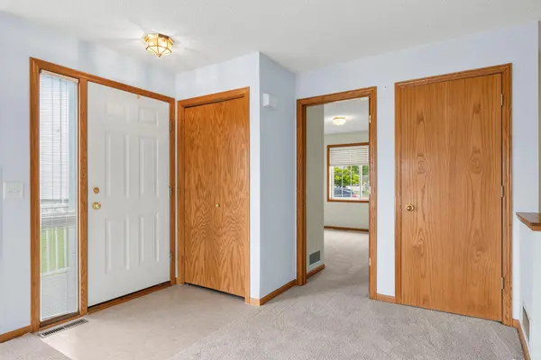 317 Archibald LN, Dundas, MN 55019