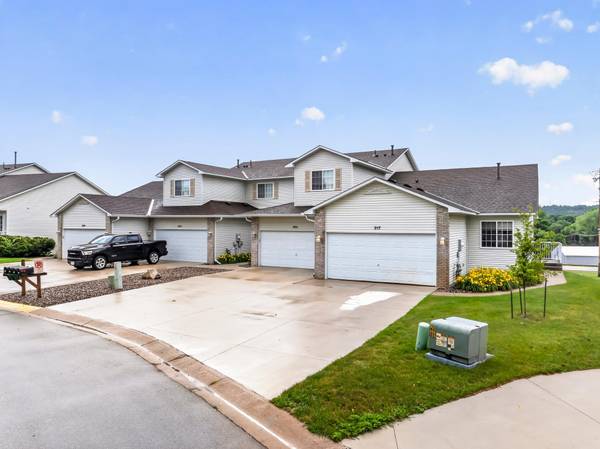 317 Archibald LN, Dundas, MN 55019