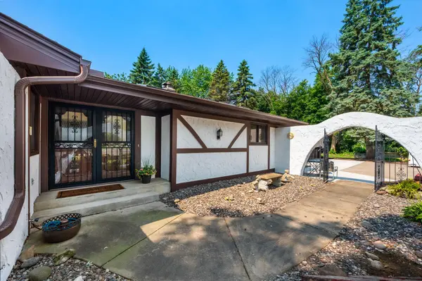 6223 Elm Ridge CIR, Corcoran, MN 55340