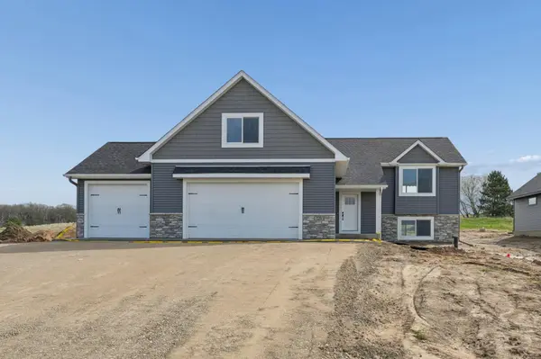222 Eagle Ridge DR, Roberts, WI 54023