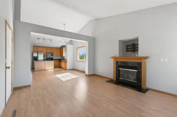 10501 Jason LN, Albertville, MN 55301