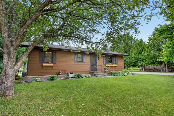 1430 NW 9th ST, Grand Rapids, MN 55744