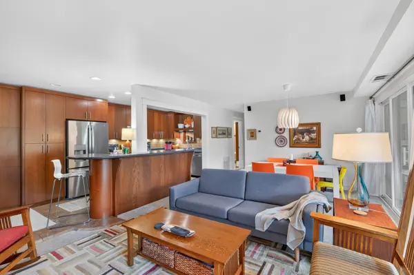 6421 Colony WAY #2D, Edina, MN 55435