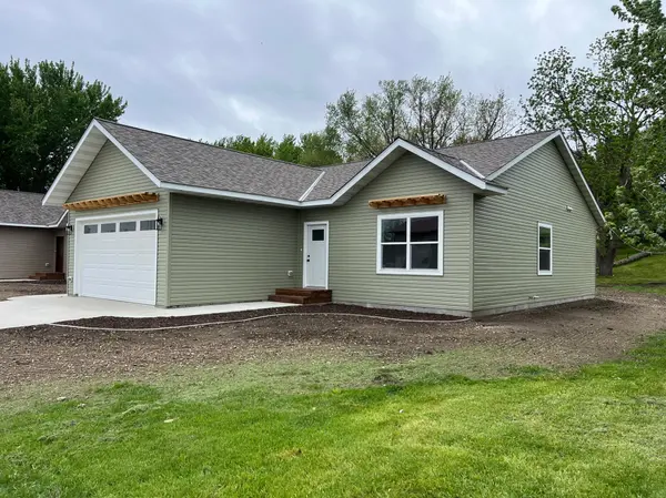 820 Spark AVE, Albert Lea, MN 56007