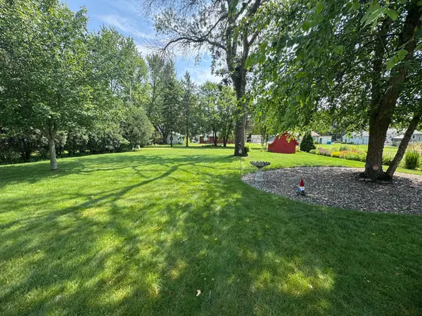 603 E University ST, Owatonna, MN 55060