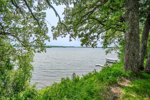 5999 150th AVE NE, Spicer, MN 56288