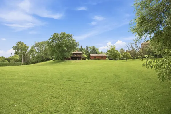 6225 Vicksburg LN N, Maple Grove, MN 55311