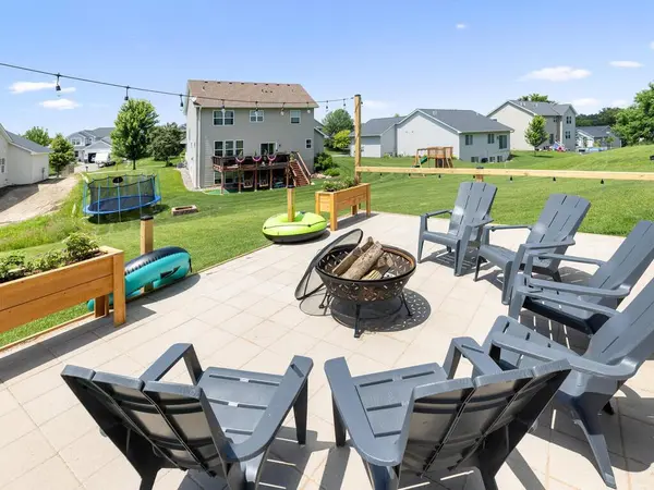 1221 Bishop CIR, Watertown, MN 55388
