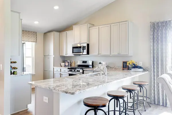 17428 Dulles LN, Lakeville, MN 55044